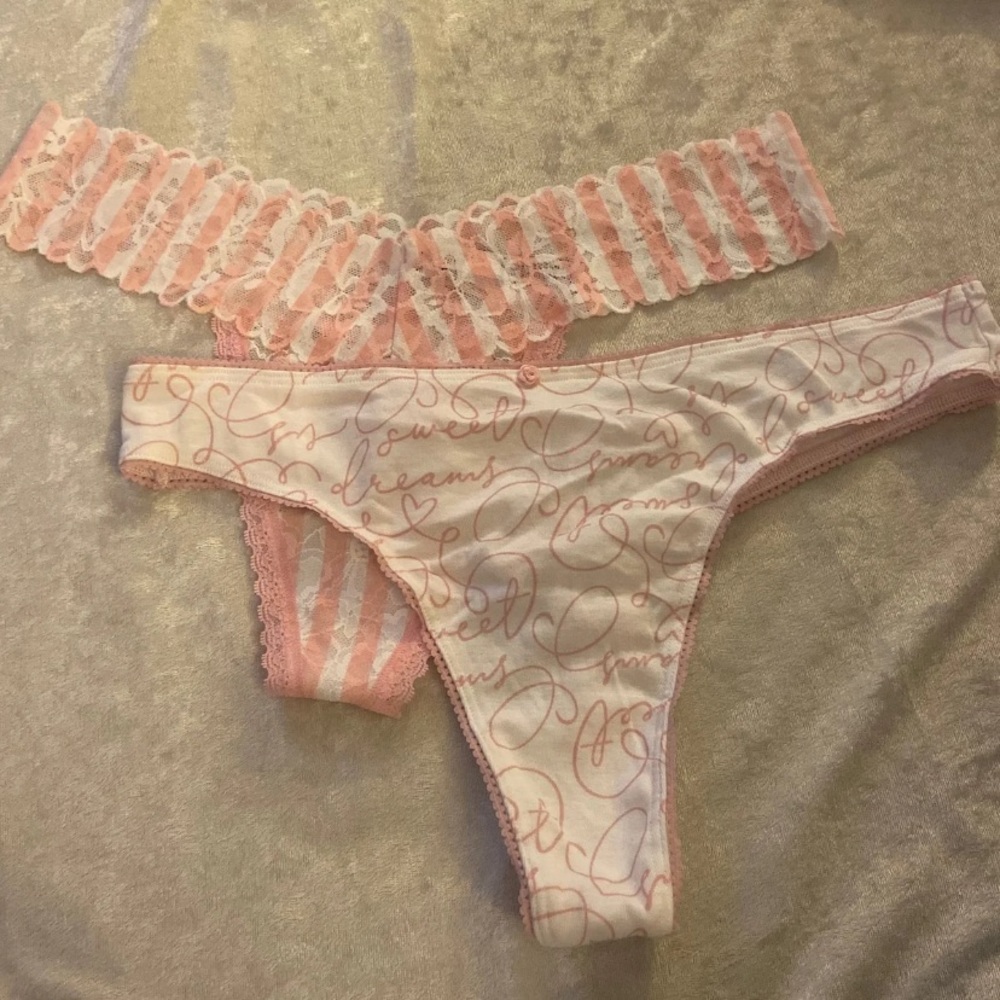 🆕Victoria Secret thong panties nwt